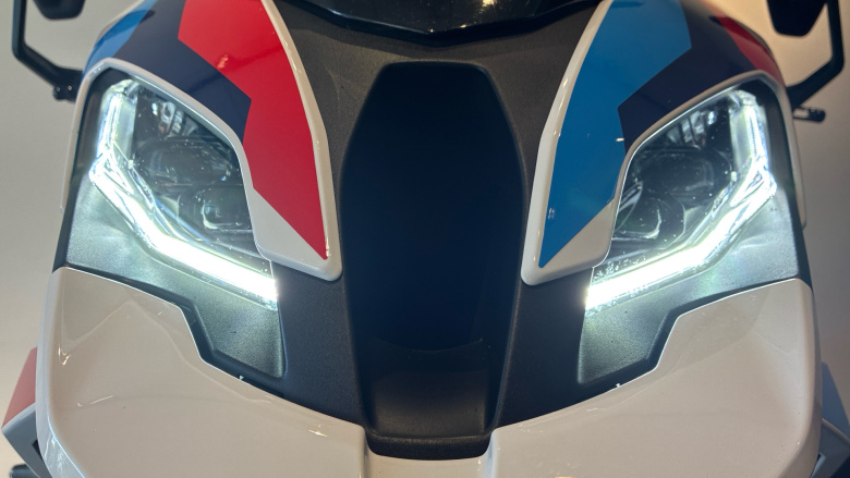 BMW M1000XR (24MY)